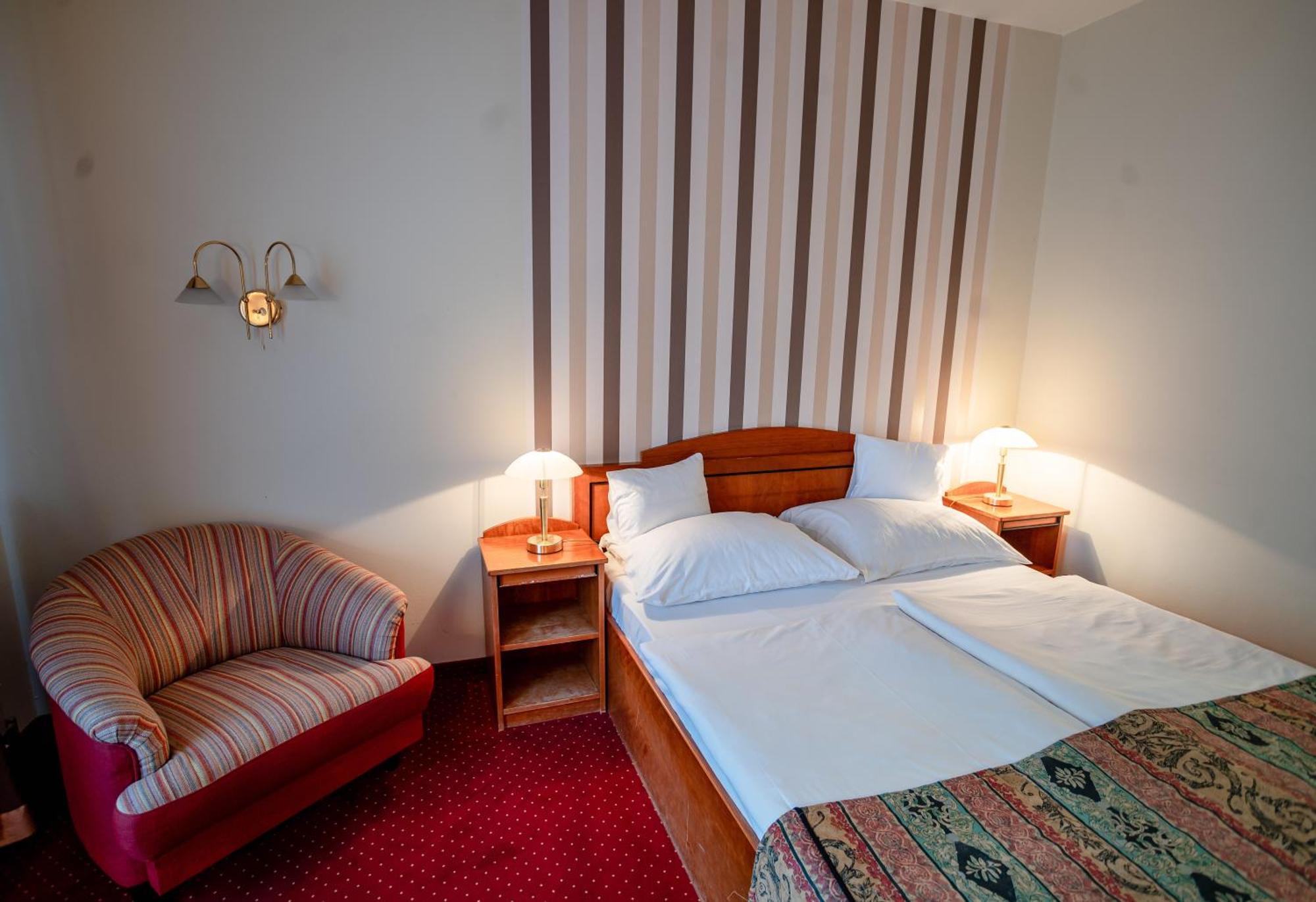 Hotel Erzsebet Heviz Exterior photo